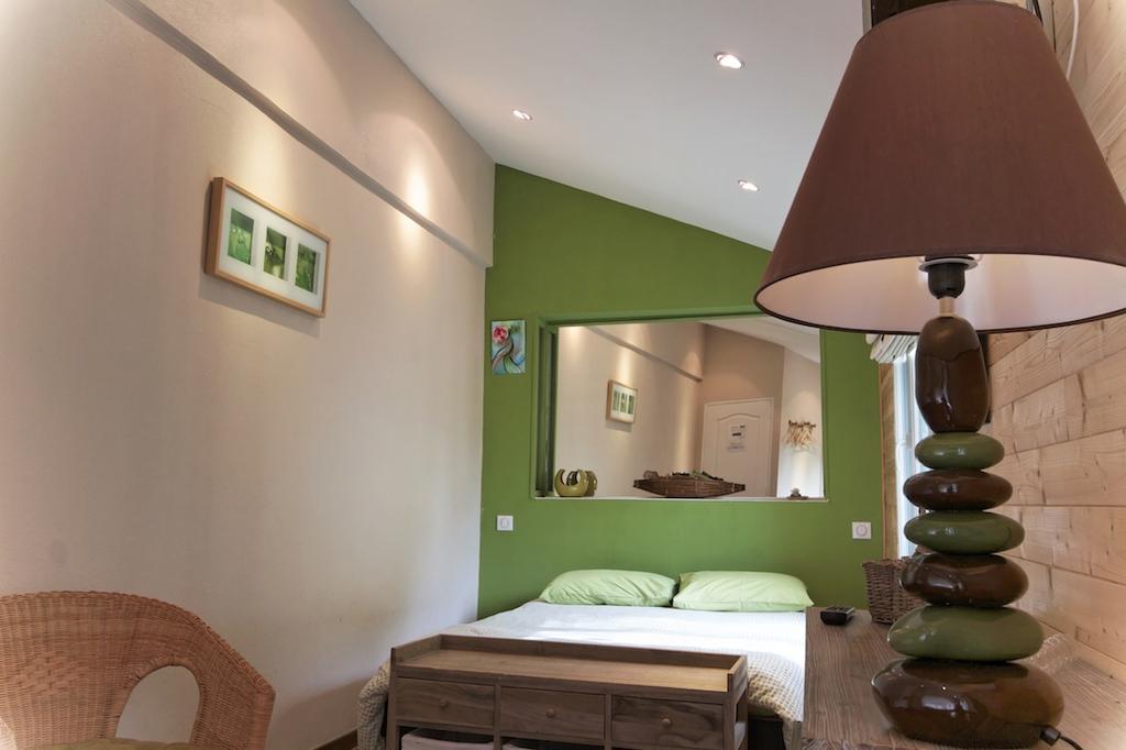 Comme A La Maison Bed & Breakfast Tours-sur-Marne Oda fotoğraf
